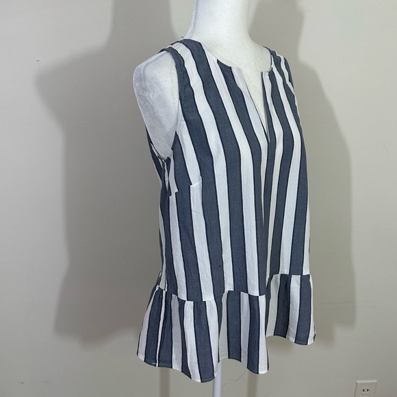 Loft sz med tunic, top stripe deep gray  / white stripe fullness across the edge - Picture 1 of 11